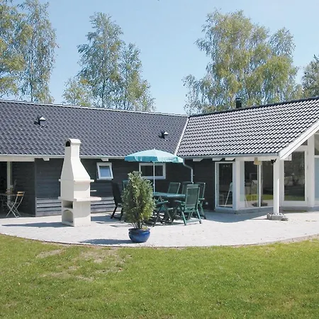 Holiday home Baeverstien Vaeggerlose I Denmark
